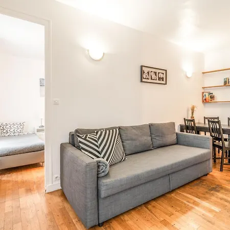 Levis Charming Place * Paris